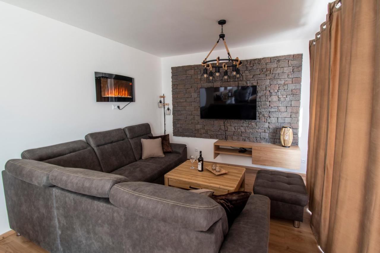 דולני קובין Apartman Jesienka, Hillside מראה חיצוני תמונה
