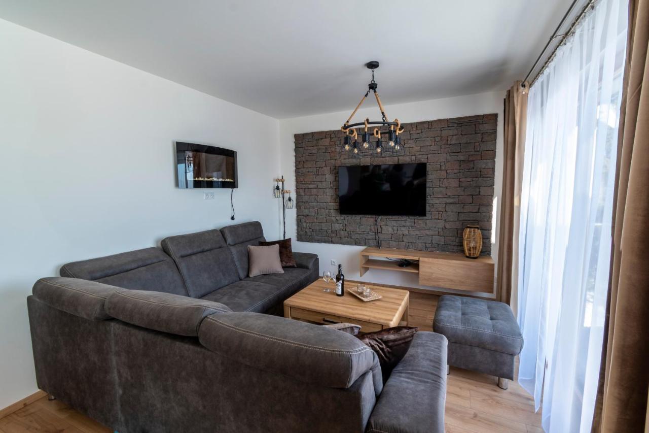 דולני קובין Apartman Jesienka, Hillside מראה חיצוני תמונה