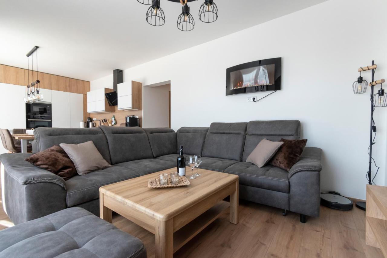 דולני קובין Apartman Jesienka, Hillside מראה חיצוני תמונה